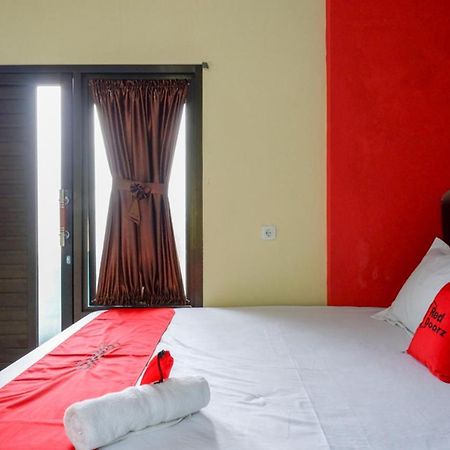 RedDoorz @ Gerbang Dieng Plateau Area Wonosobo Exterior foto